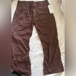 Lululemon Dance Studio Mid-Rise Pants Brown Size 12 NWT Lightweight Jogger